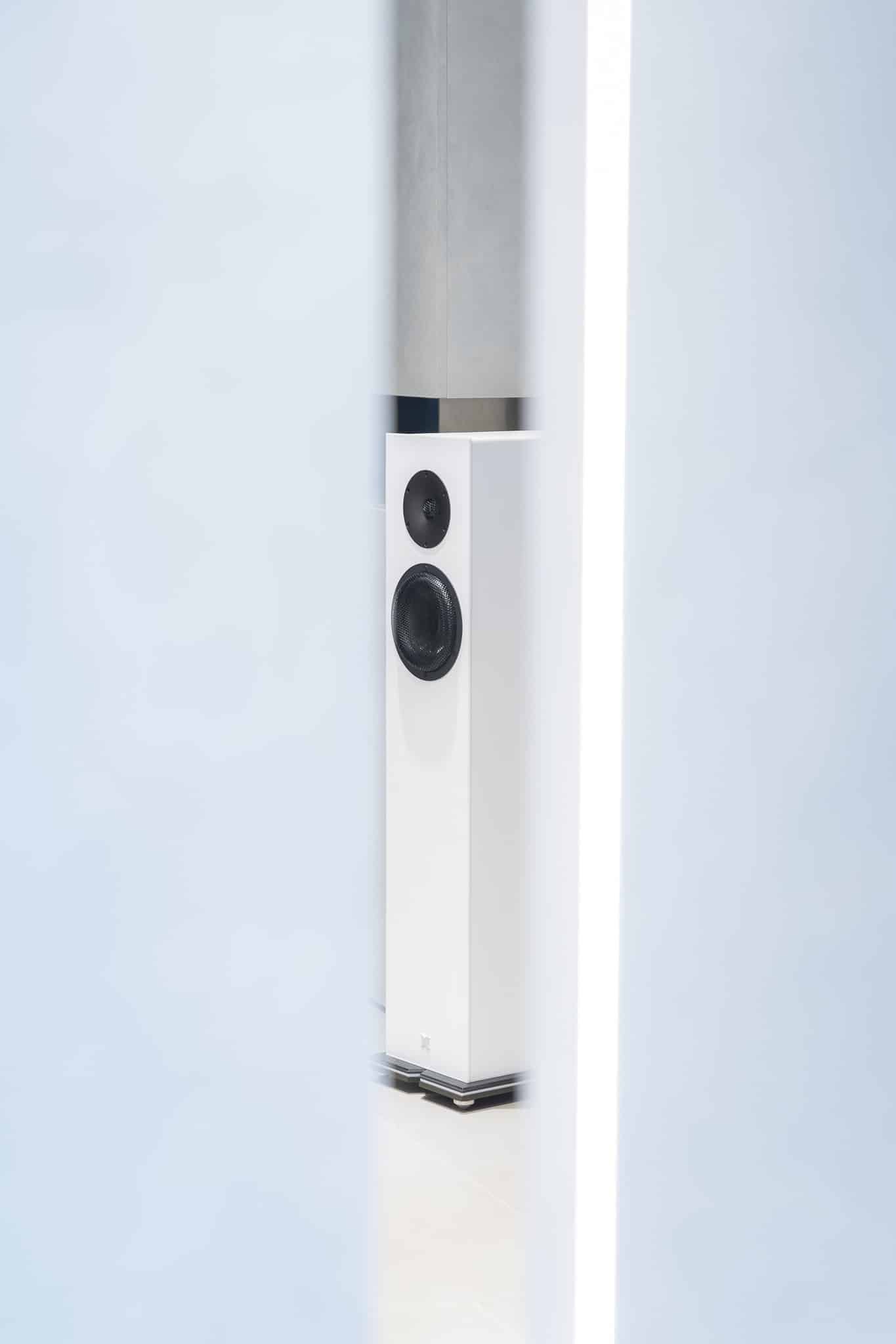 x-audio-x2-floorstanding-speaker.jpg